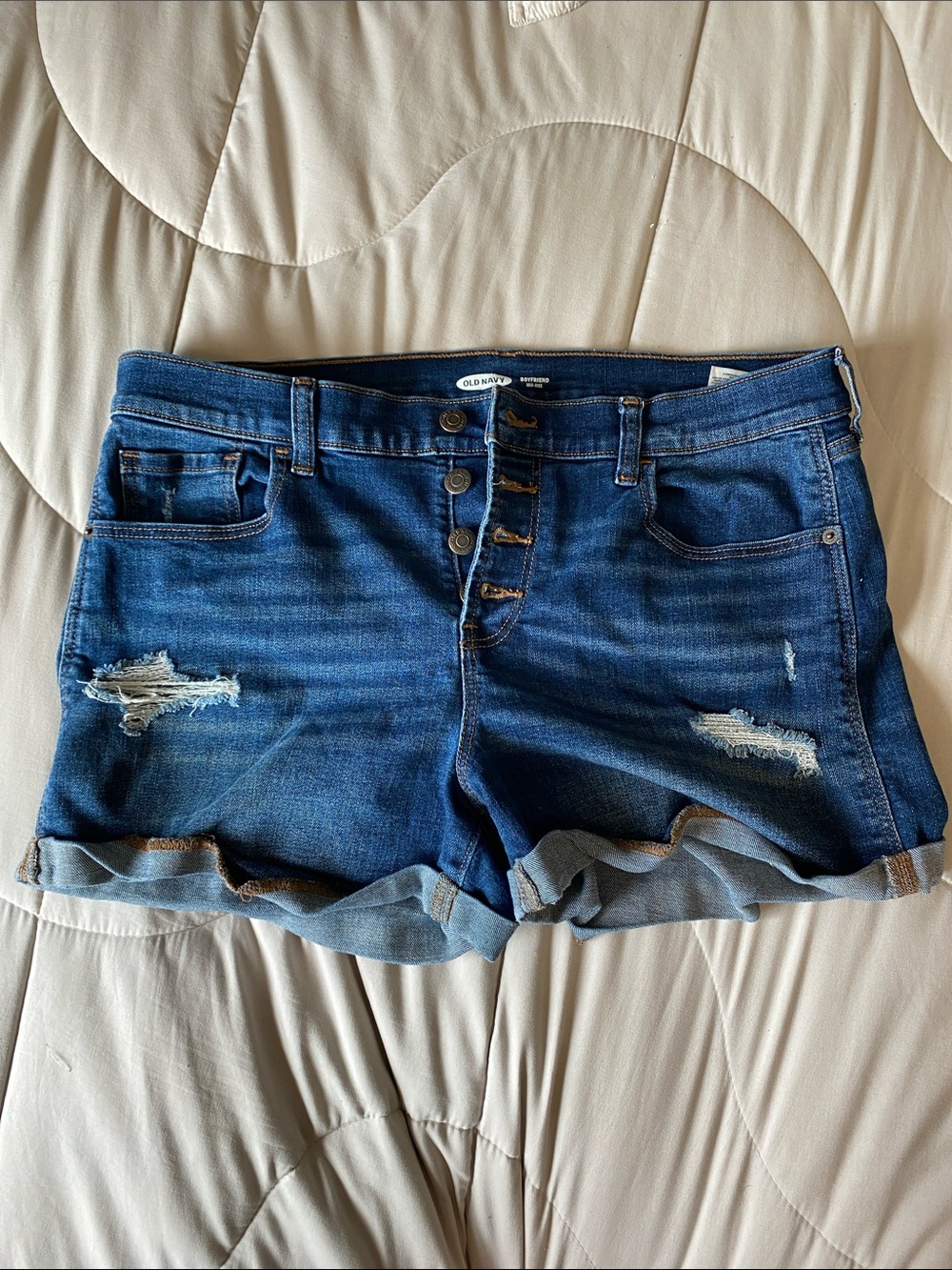Old Navy Boyfriend Mid-Rise Distressed Roll-Hem Jean Shorts